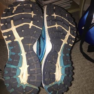 Brooks Shoes - Ladies Brooks Tennis Shoes Brooks Shoes - Ladies Brooks Tennis Shoes